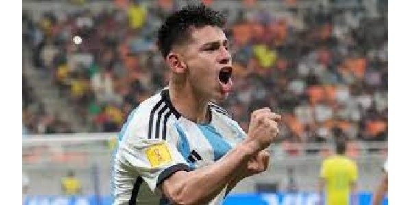 17-letni geniusz Argentyny Claudio Echeverri